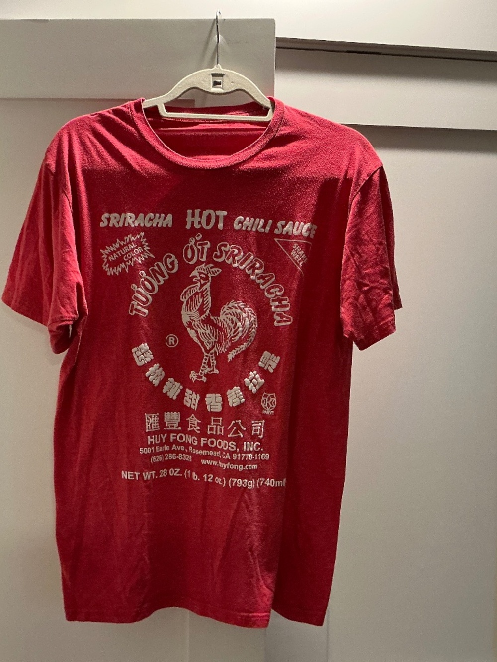Ripple Junction Sriracha Hot Chili sauce Tshirt L